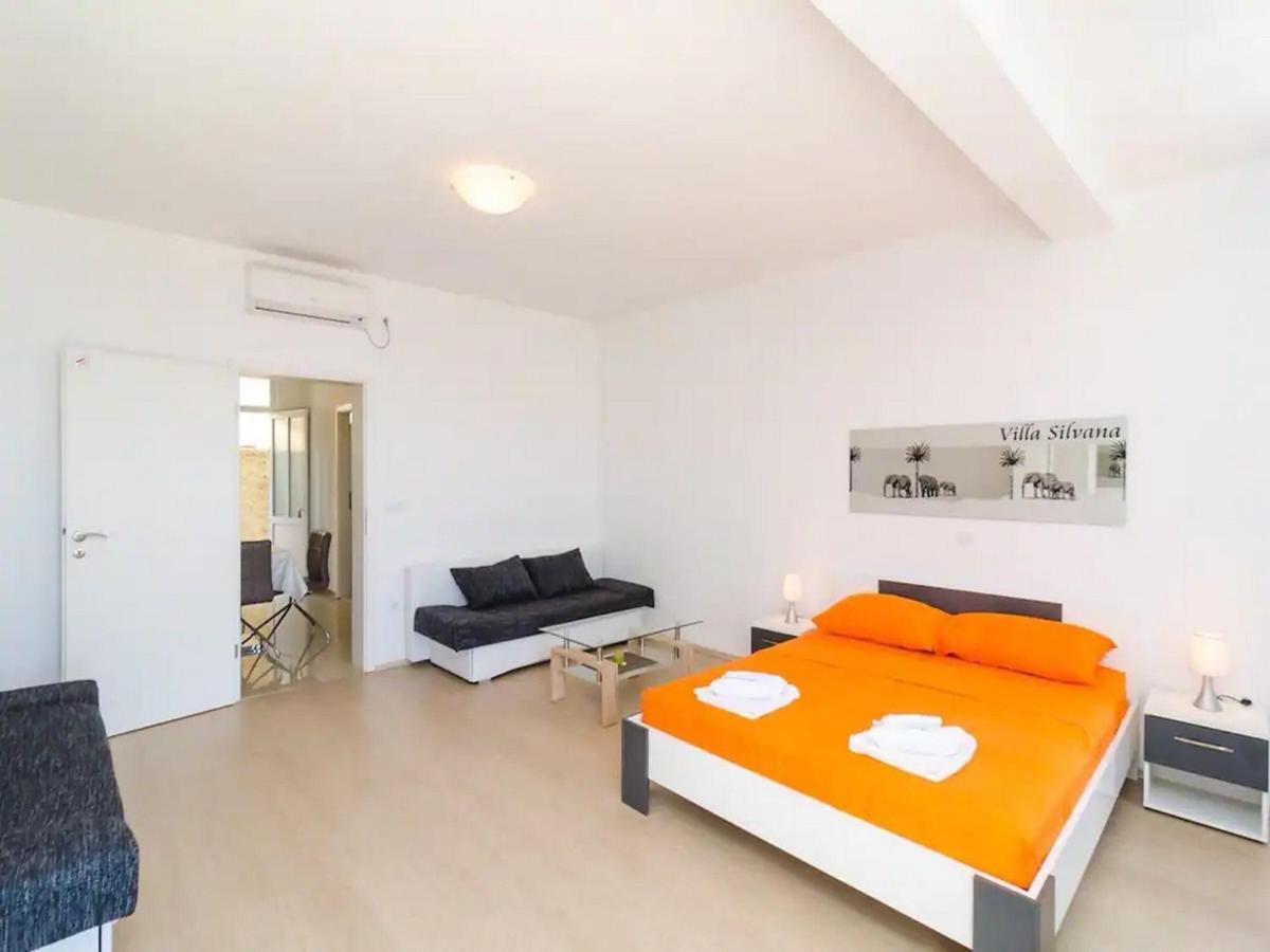 Apartments Villa Silvana Mlini Oda fotoğraf